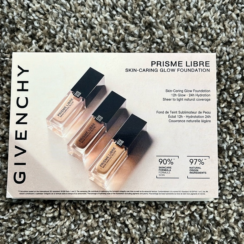 Givenchy prisme libre skin caring glow